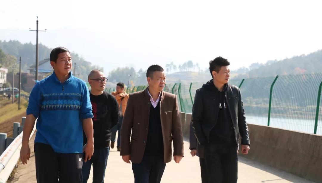 保护水源地丨贺铁民带队巡查黄家坝水库