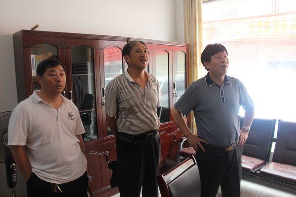 邵东县人大常委会主任刘细云察看宋家塘街道各级人大代表联系群众工作