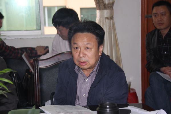 实业公司董事长刘祖社汇报湖南亿利金属制品有限公司董事长唐铁美汇报