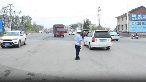 邵东交警：全员上岗 筑牢双节期间交通安全防线_邵阳头条网