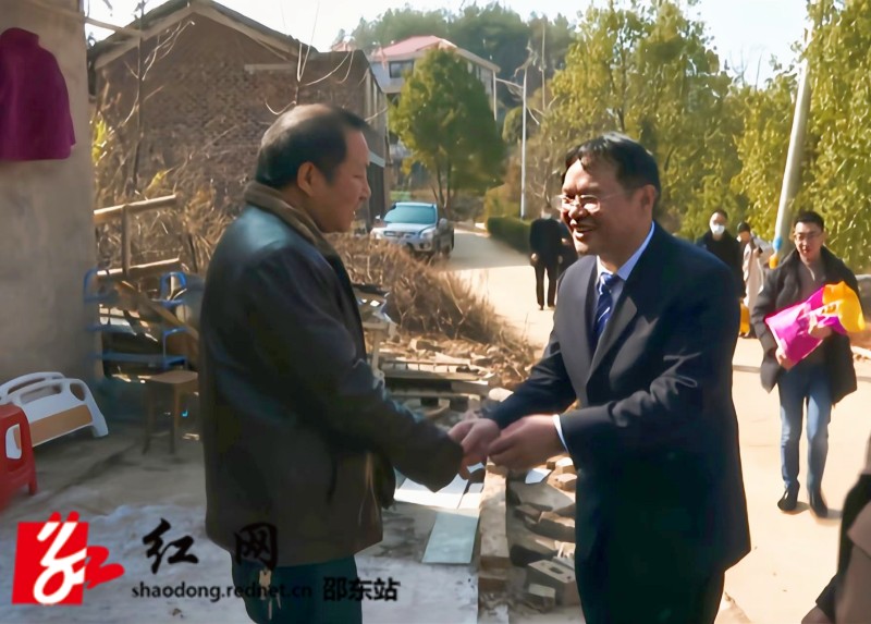 黄负平走访慰问专家人才和困难群众_邵阳头条网
