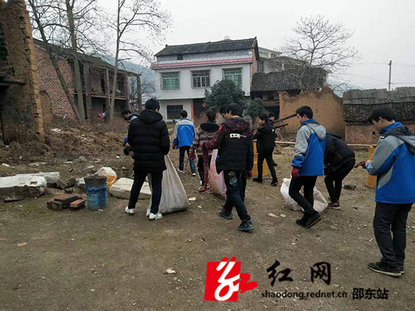 邵东县职业中专用实际行动参与蓝天保卫战(图2)
