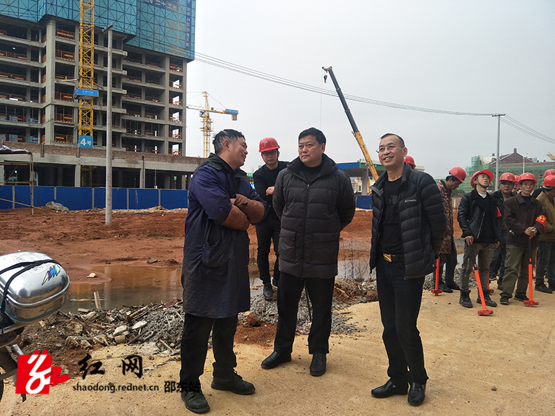 邵东经开区打响2019年拆除违法建筑“第一枪”(图1)