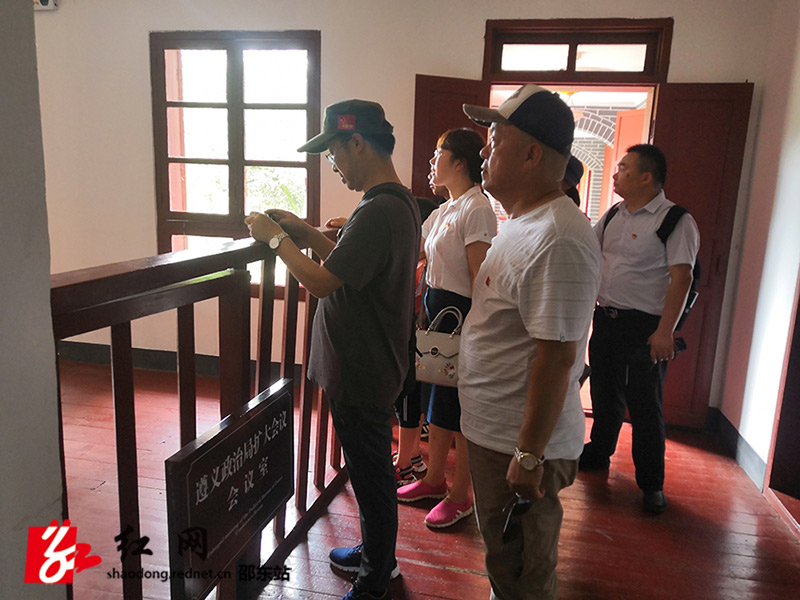 邵东县商务局机关党支部赴韶山开展“七一”主题党日活动(图2)