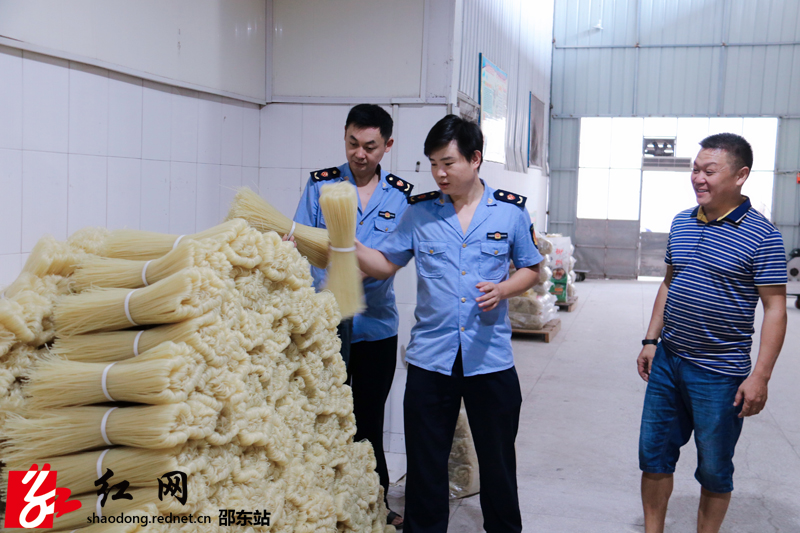 邵东县监局开展秋季学校食堂专项检查(图4)