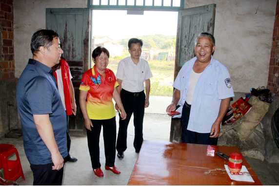 邵东市政府办退休党支部开展“不忘初心、牢记使命”主题教育系列活动(图4)