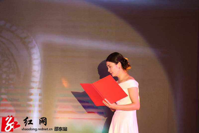 邵东经济开发区举行“传承红色基因、牢记初心使命”红色家书咏诵会(图2)