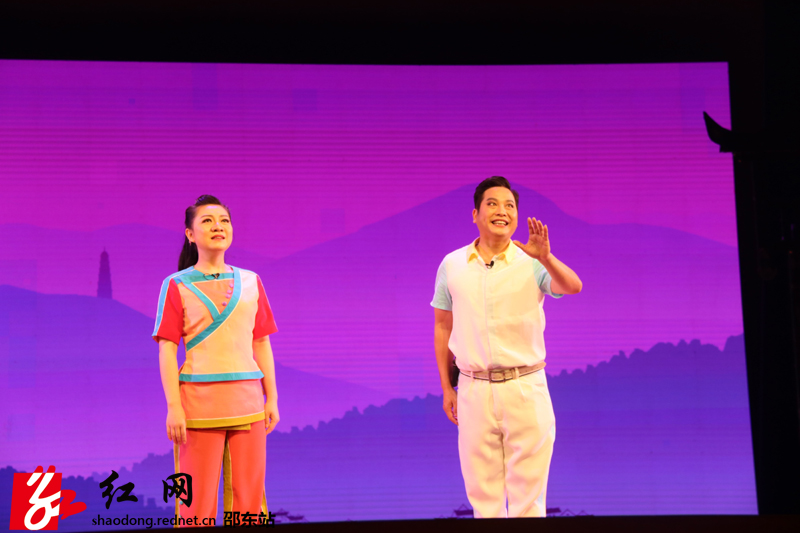 大型现代花鼓戏《山乡工匠》来邵东巡演(图1)