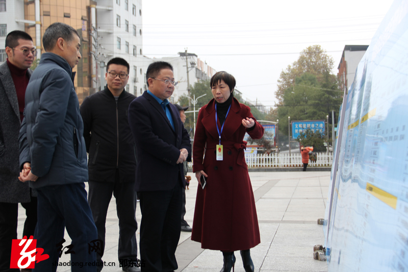 邵东市人社局举行职业技能提升行动服务周活动(图1)
