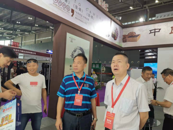 邵东医药企业参展 中药材产业声名远扬(图1)
