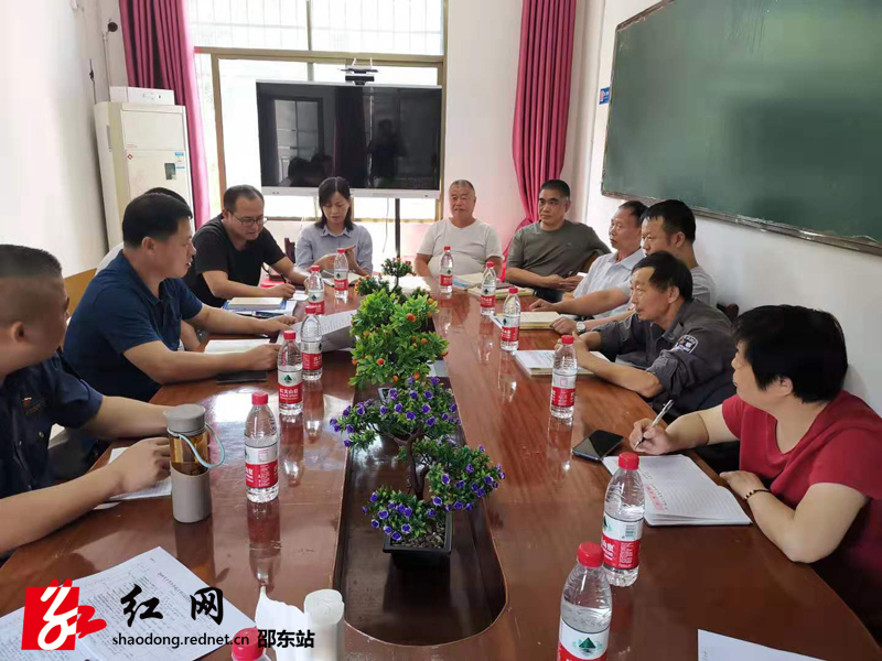 邵东市人大常委会机关开展“守初心、担使命、访民情、做实事”恳谈走访活动(图1)