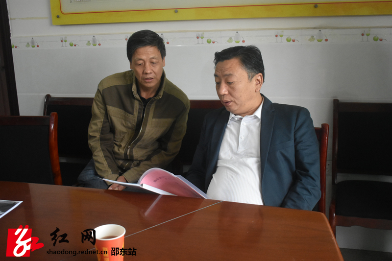 周玉凡到水东江镇、杨桥镇检查指导精准扶贫工作(图1)