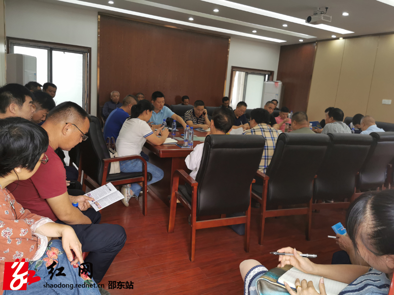 周官桥乡人大开展农村煤改气调研活动(图2)