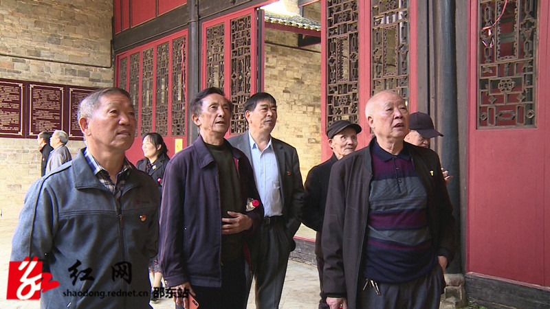 邵东市融媒体中心退休支部欢庆重阳节(图1)