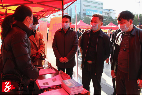邵东市举行“春风行动”招聘会(图1)