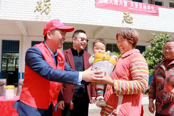 邵东市红十字会开展2021年“博爱送万家”活动(图4)