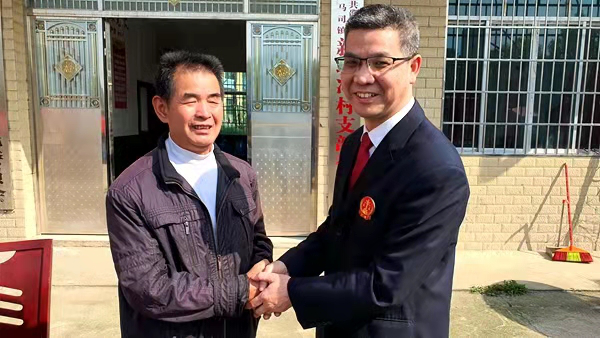 邵东法院：开庭到农家 真情暖民心(图1)