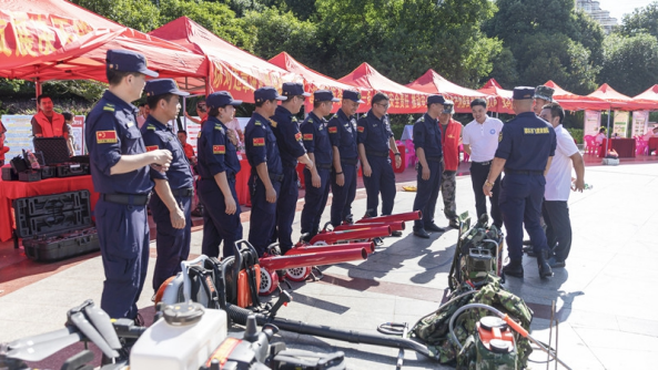 邵东市举行2021年“安全宣传咨询日”活动(图1)