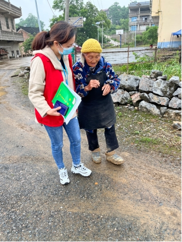 行政审批服务局到雄鹰村深入开展防返贫监测走访活动(图4)