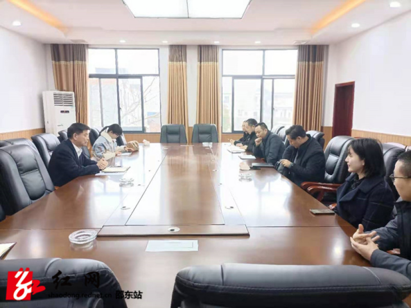 申桂荣在火厂坪督导时要求：基层政协组织要在村委换届和疫情防控中发挥积极作用(图1)