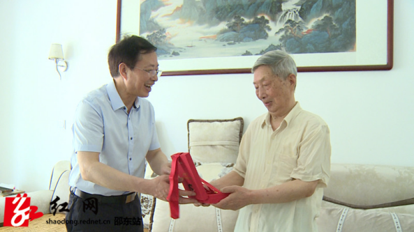 李志雄到邵东走访慰问老党员(图2)