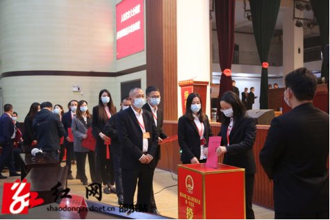 邵东市第二届人民代表大会第一次会议举行第三次全体会议(图4)