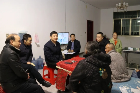 心连心走基层邵东万名干部访万户提供“上门式”服务(图2)