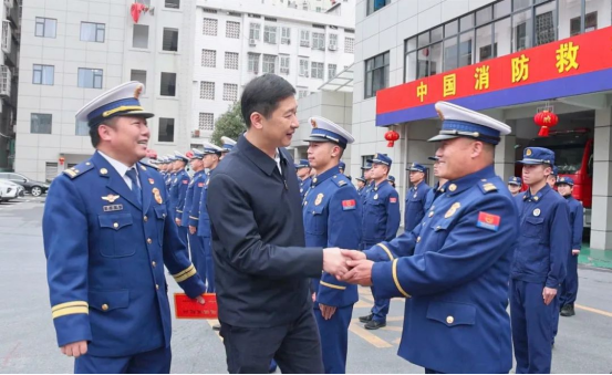 邵东市领导走访慰问驻邵部队官兵和消防救援人员(图2)
