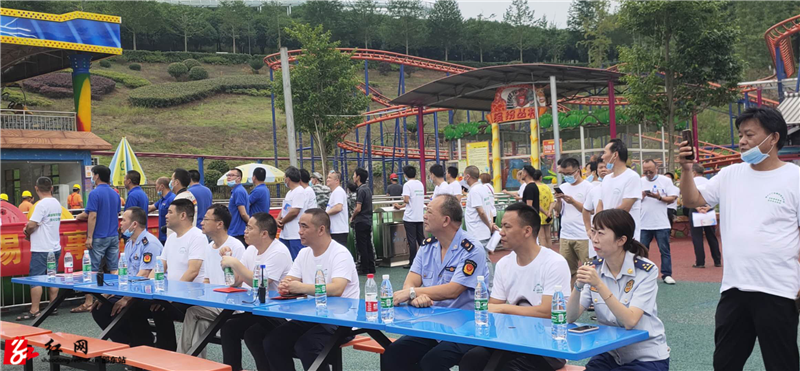 周官桥乡开展安全生产月系列活动(图1)