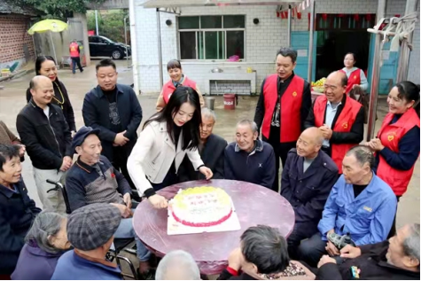 邵东市魏家桥镇：慰问团来了 敬老院里好热闹(图6)