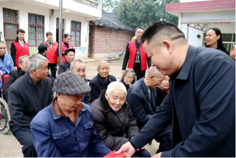邵东市魏家桥镇：慰问团来了 敬老院里好热闹(图2)